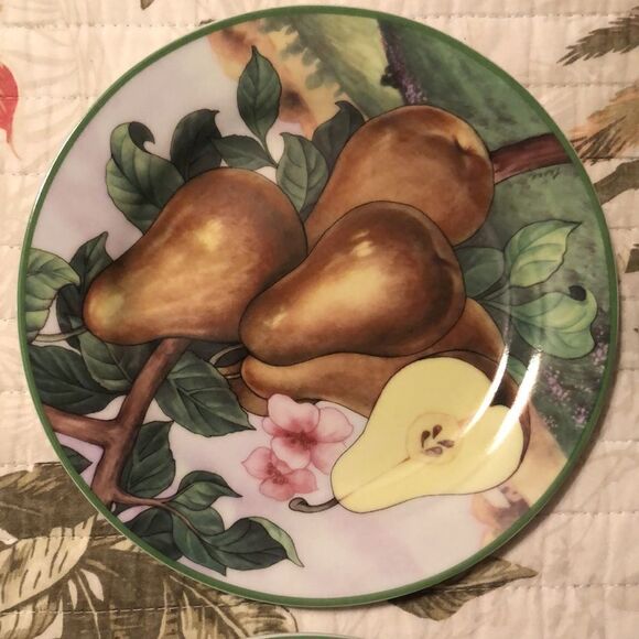 Set of four porcelain dessert plates - Picture 2 of 8